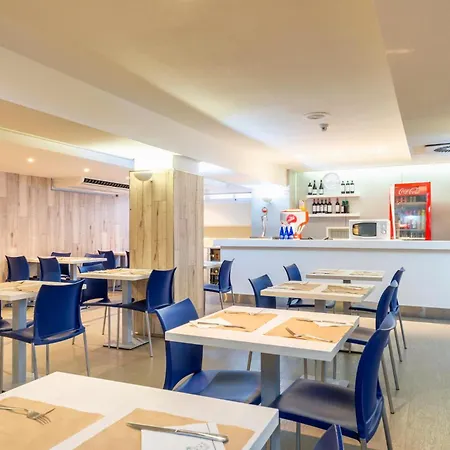 Hotel Port Fiesta Park