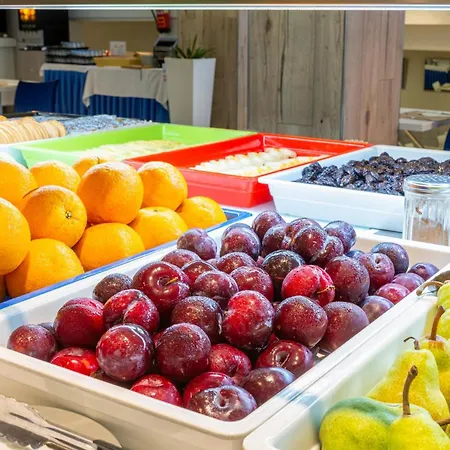 Port Fiesta Park Hotel