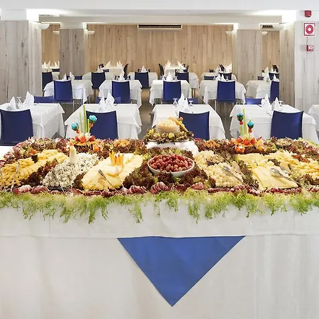 Port Fiesta Park 3* Бенидорм