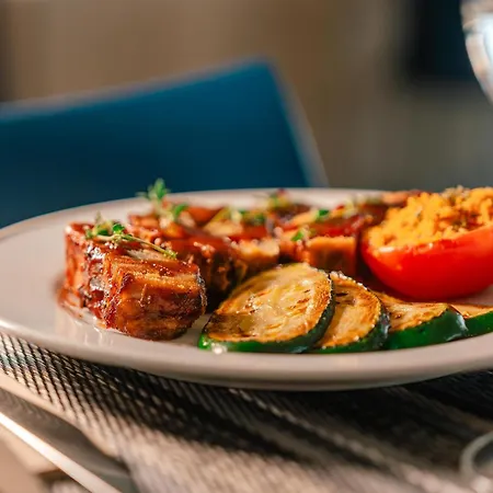 Port Fiesta Park Отель