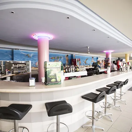 Отель Port Fiesta Park 3*