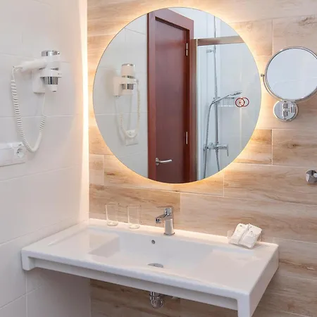 Port Fiesta Park Hotell 3*