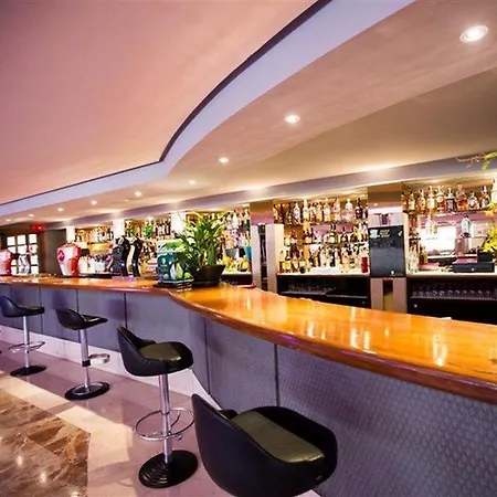 Port Fiesta Park Hotell